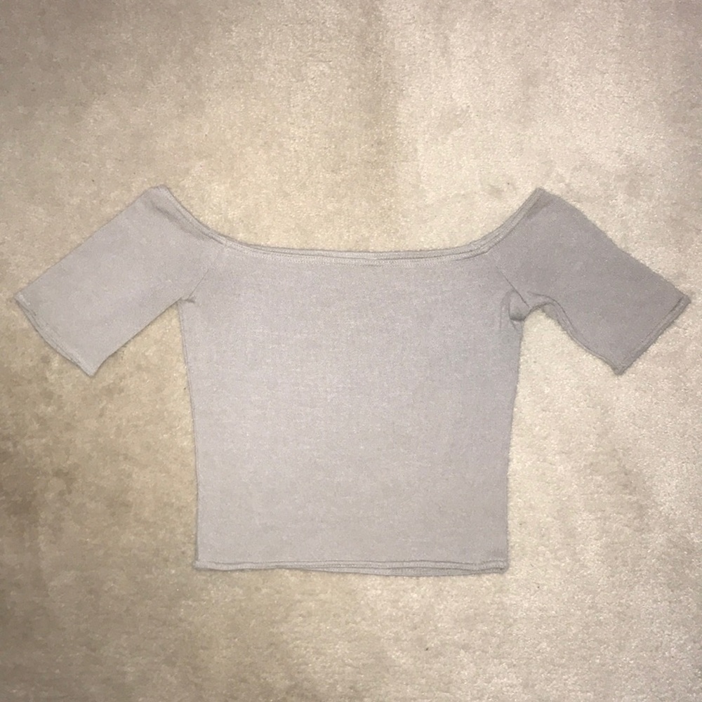 Aritzia Wilfred Free Off the Shoulder Crop Top